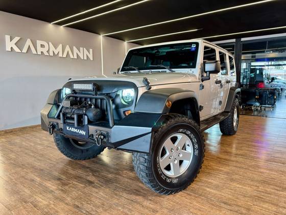 JEEP WRANGLER 3.8 UNLIMITED SAHARA 4X4 V6 12V GASOLINA 4P AUTOMÁTICO